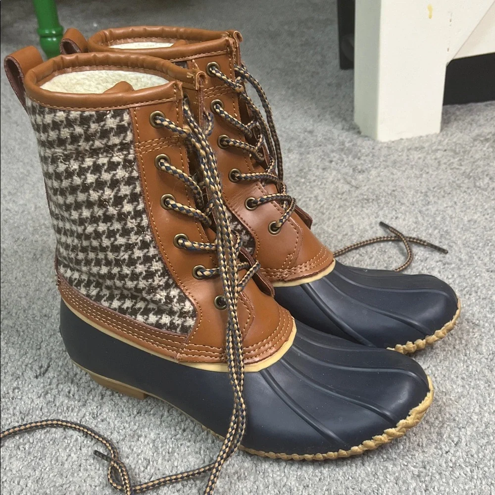 Lands End Duck Boots with Houndstooth Panel and Fleece Lining Size 6.5